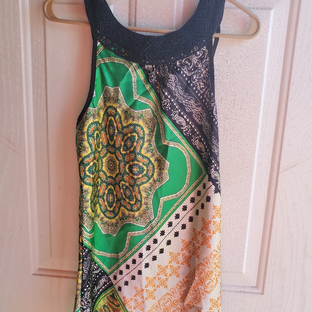 Patterned women's dress
